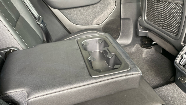 Volvo XC40 2.0 B4P Ultra Dark 5dr Auto Petrol Estate